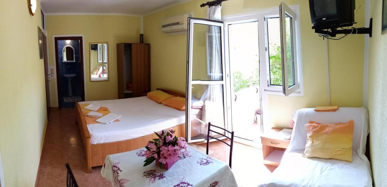 Guesthouse Lautasevic Petrovac Dış mekan fotoğraf