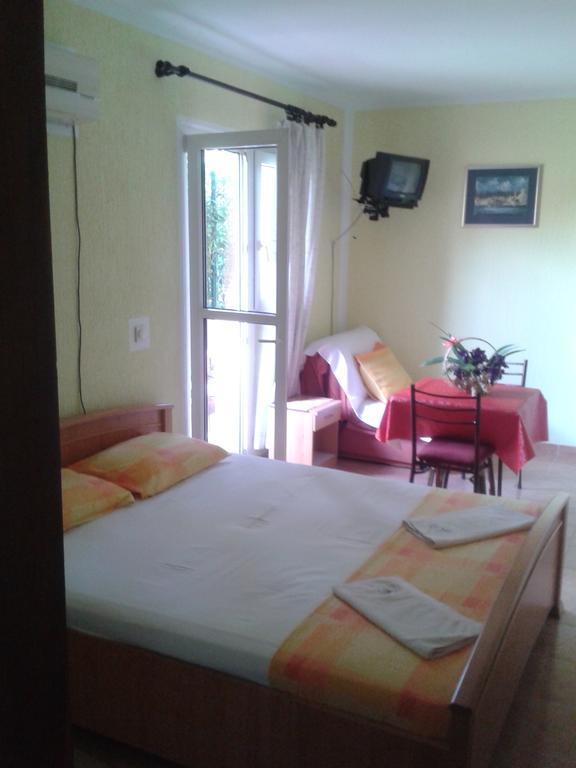 Guesthouse Lautasevic Petrovac Dış mekan fotoğraf